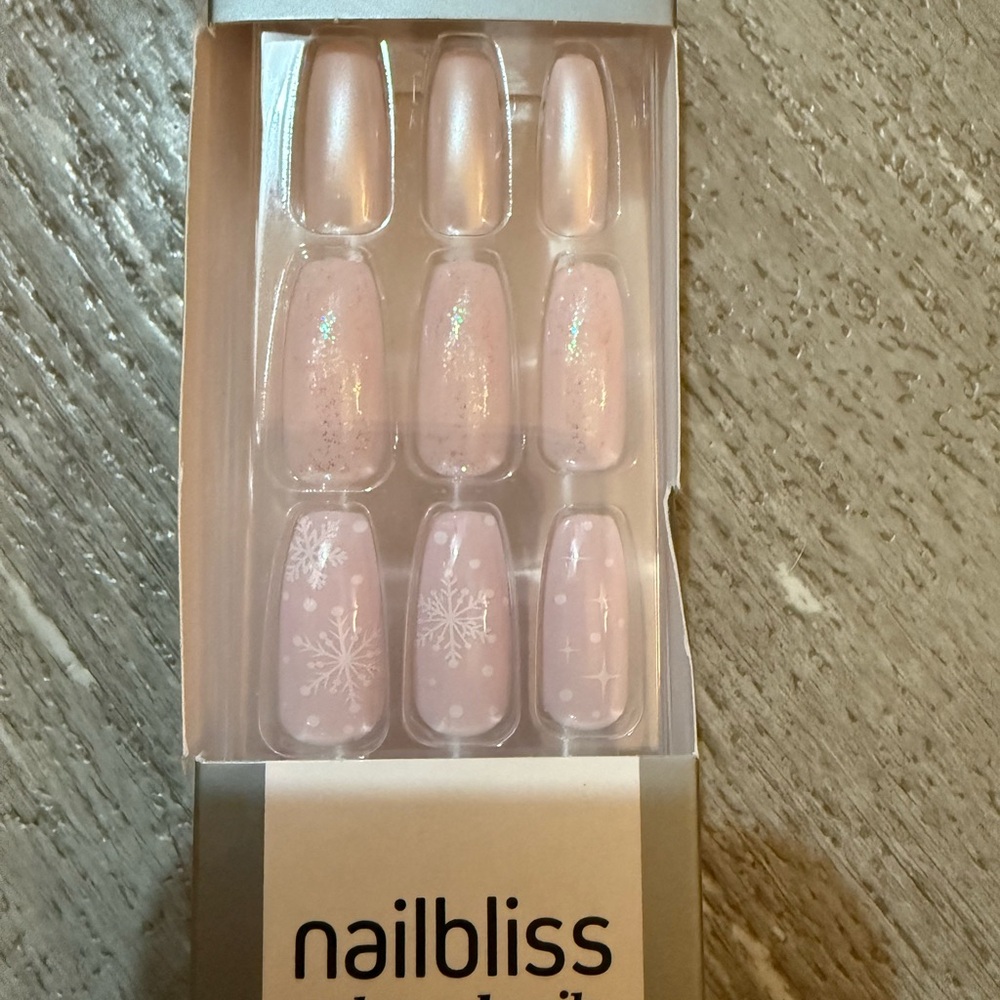 Pink Christmas Nails - Picture 4 of 4